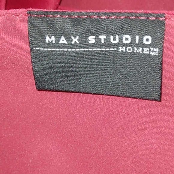 Max Studio Table runner - Picture 7 of 8